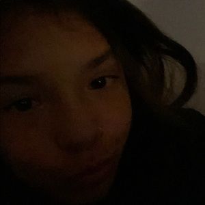 Meet your Posher, Kiona